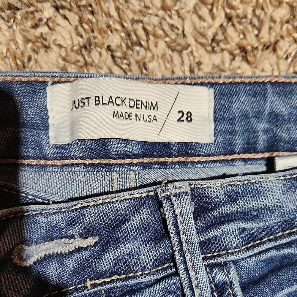 Stylish Blue Denim Jeans - Picture 2 of 5